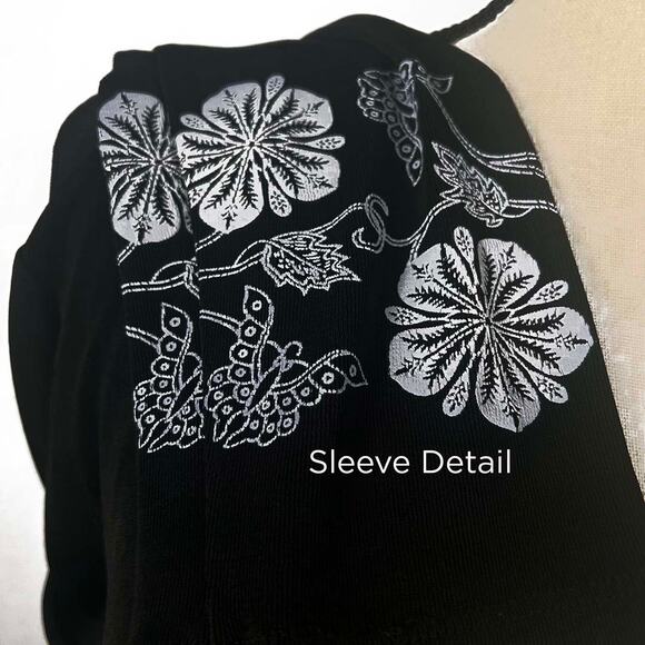 BLACK FRIDAY 50% OFF WHBM Long Cardigan with Floral Detail Size Medium - Picture 5 of 6